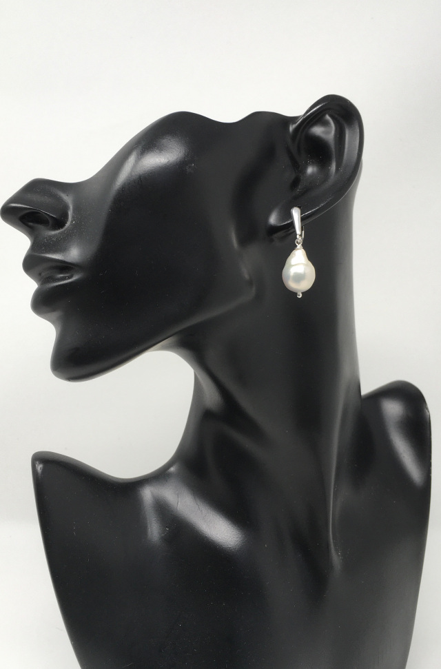 Baroque Pearl Earrings
