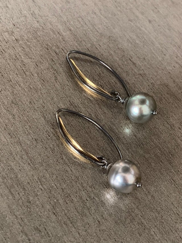 Tahitian Pearl Earrings